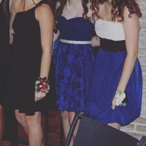 navy, black, and cream homecoming dress